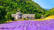 Levandulová Provence - poklady jižní Francie - Abbaye Notre-Dame de Sénanque