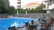 Amphitryon Hotel