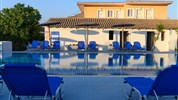 Sungate Hotel