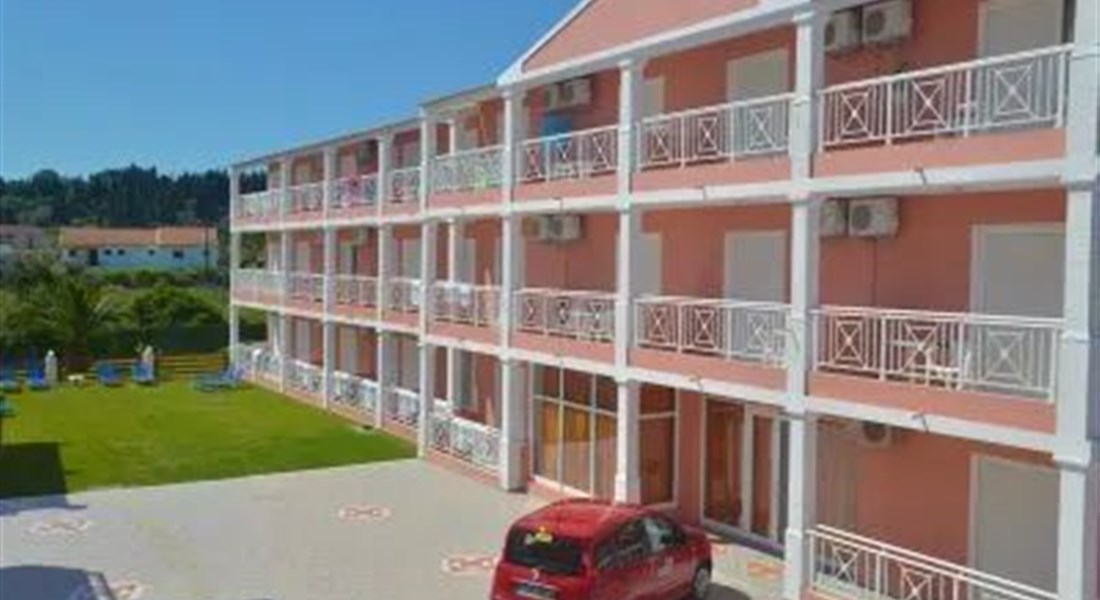 Angelina Hotel & Apartments